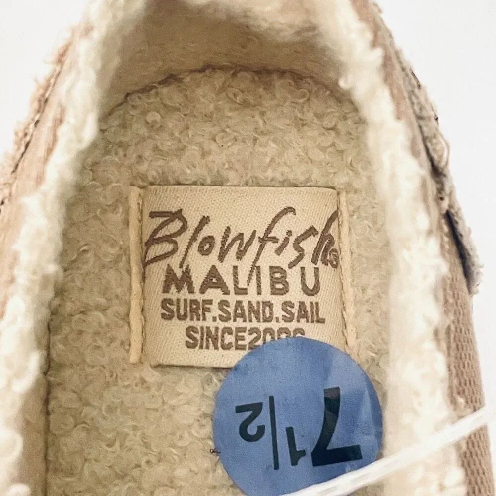 NWT Gorgeous Blowfish Malibu 8 Tan Sherpa Lined Memory foam Cushioned Sneakers - Picture 4 of 12